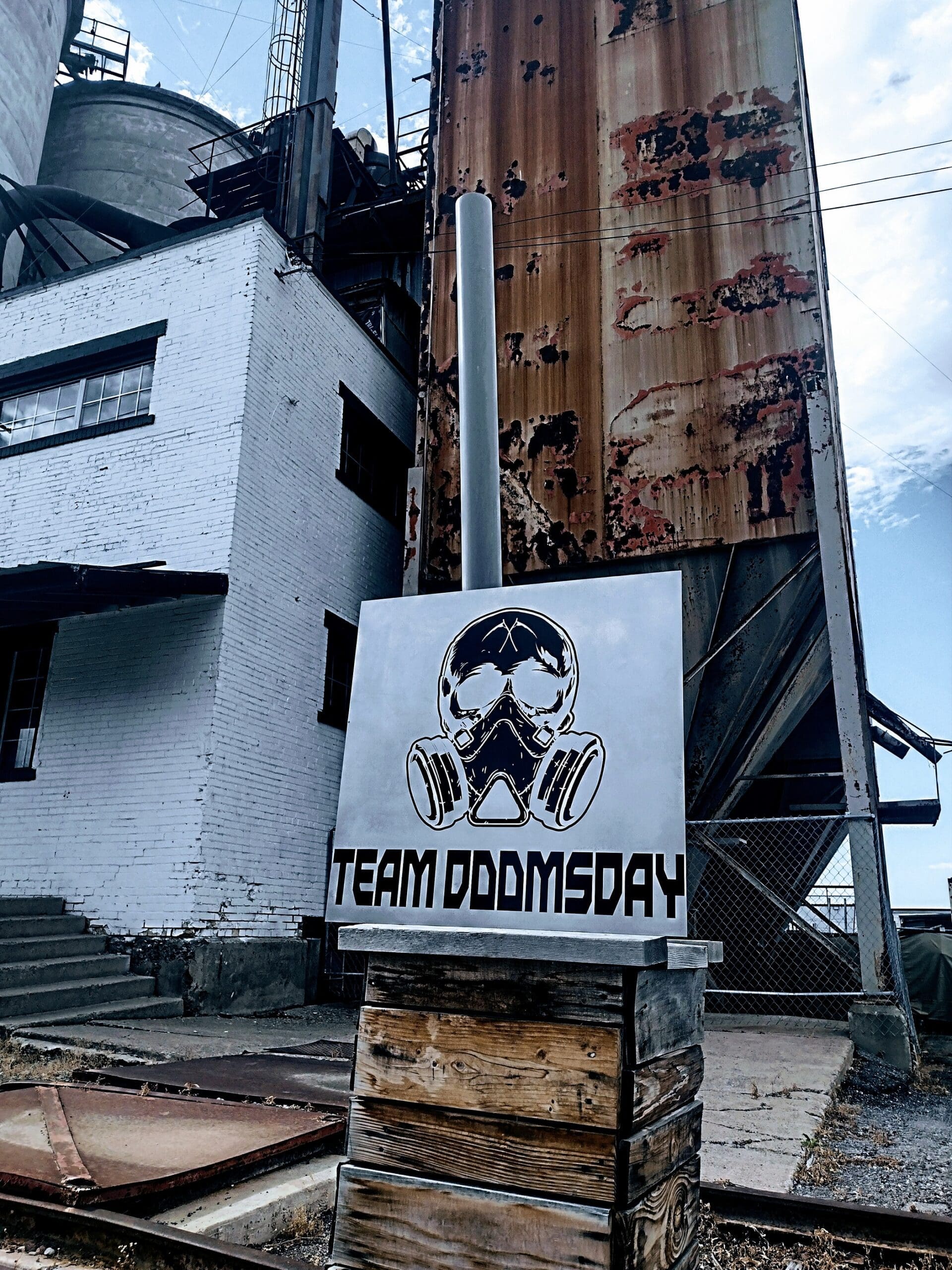 Team-Doomsday-Sign2