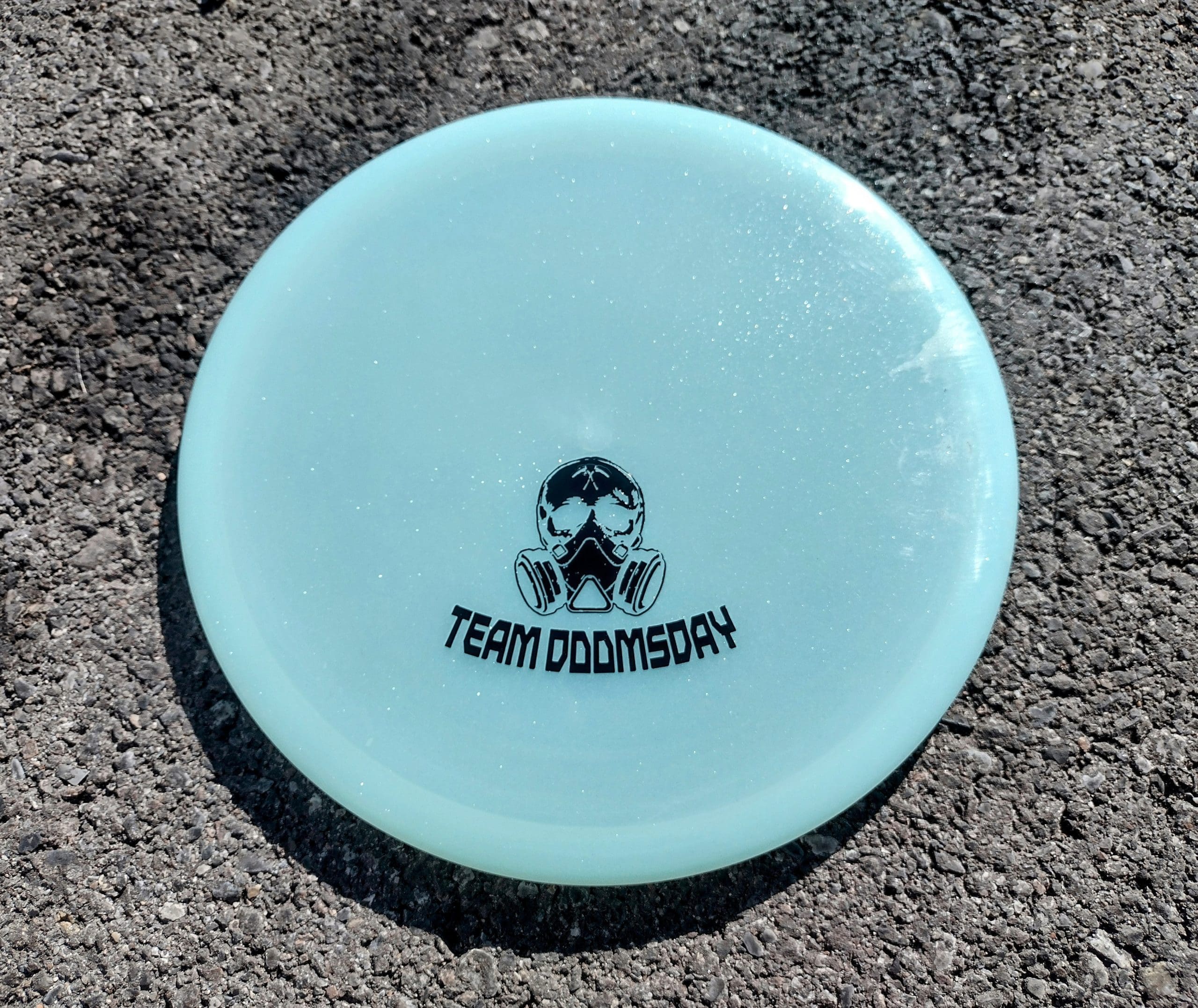 Area 51 Approach Putter in Clandestine Plastic – Doomsday Discs